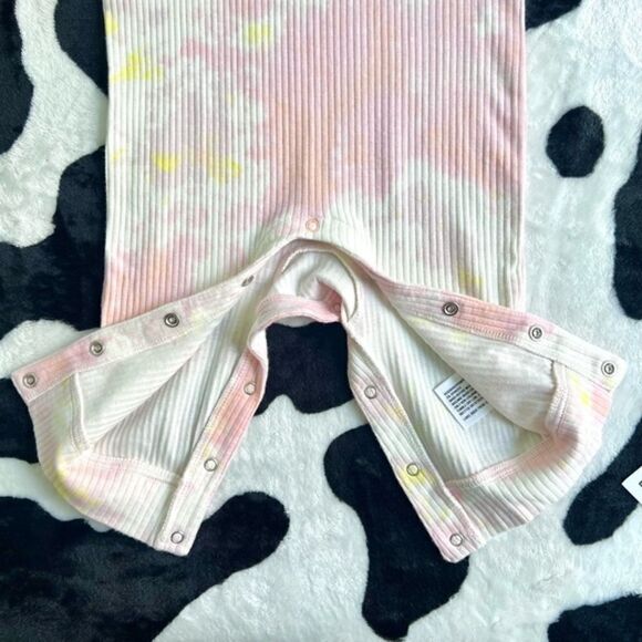 Baby Cat and Jack Girl's Tie Dye Romper‎ with Matching Bow 3-6 months - Picture 6 of 7
